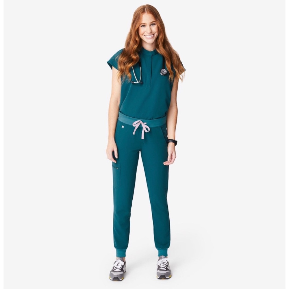 Figs Caribbean Blue Scrub Set